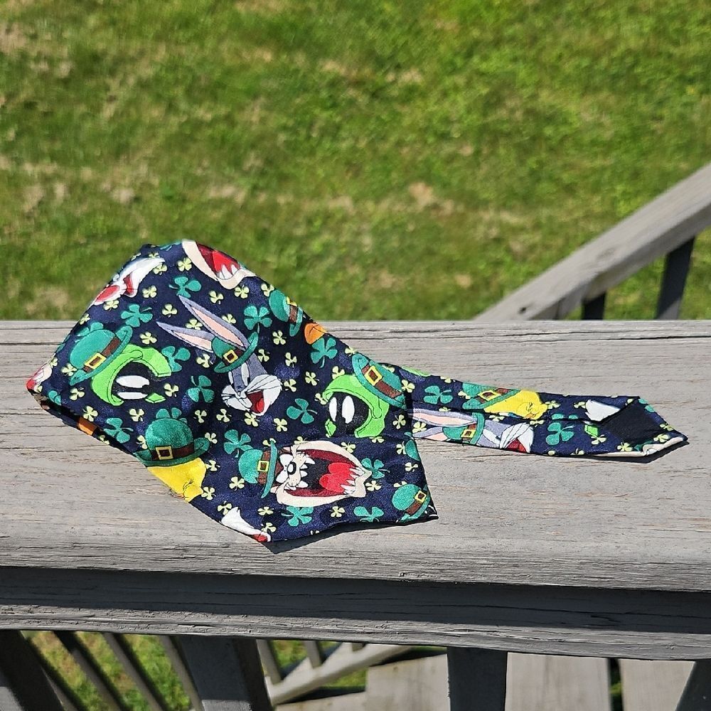 Looney Tunes St. Patrickβs Day Tie |β100% Silk | Vintage Cartoon Novelty